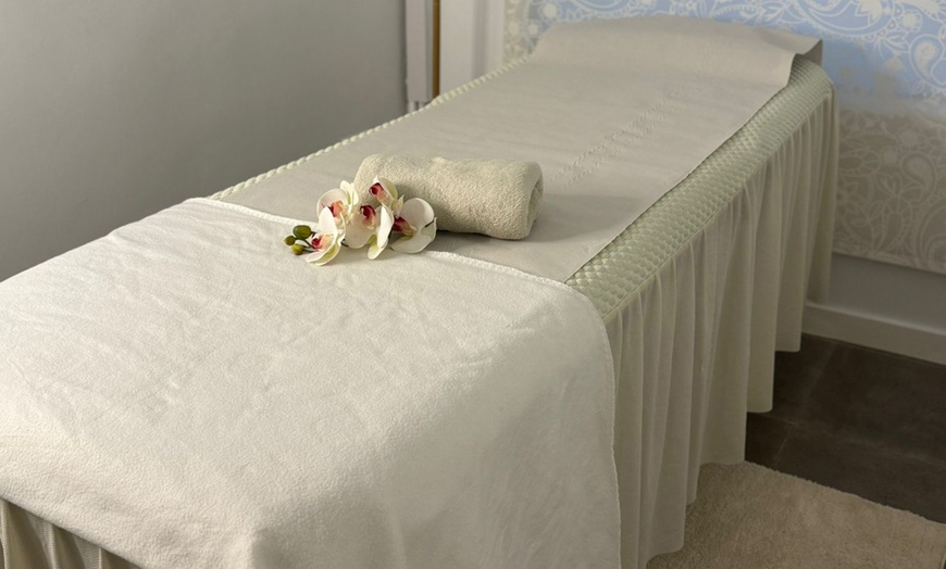 Image 2: Extensiones de pestañas con opción a diseño y depilación de cejas