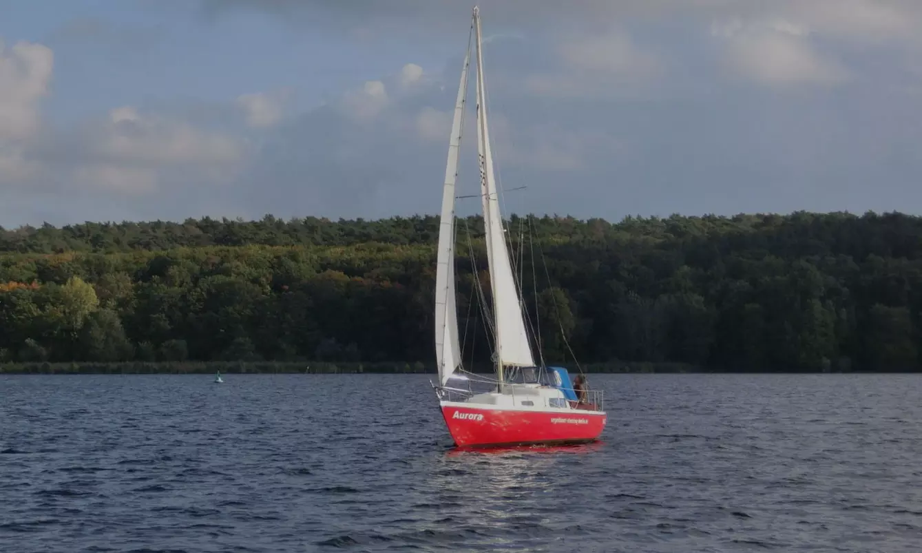 2 Std. Segeln für 1-3 Personen oder 1 Std. Motorboot für 1-2 Personen