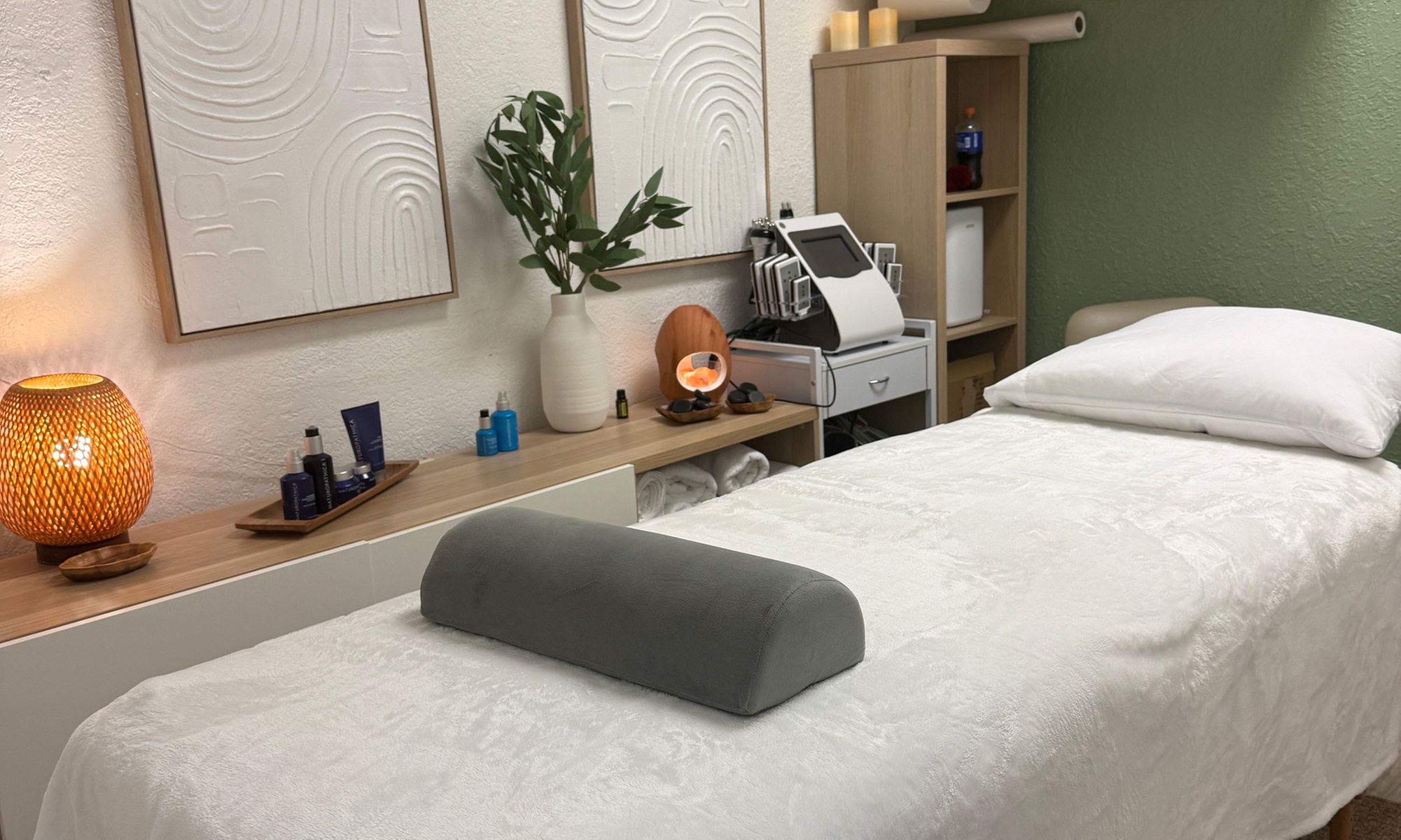 60-Min Swedish or Deep Tissue Massage Options + Hot Stones or Facial