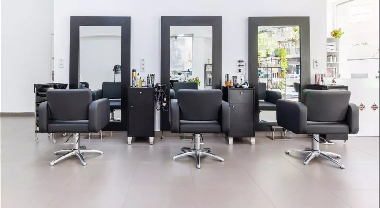 Sesión de manicura y/o pedicura semipermanente