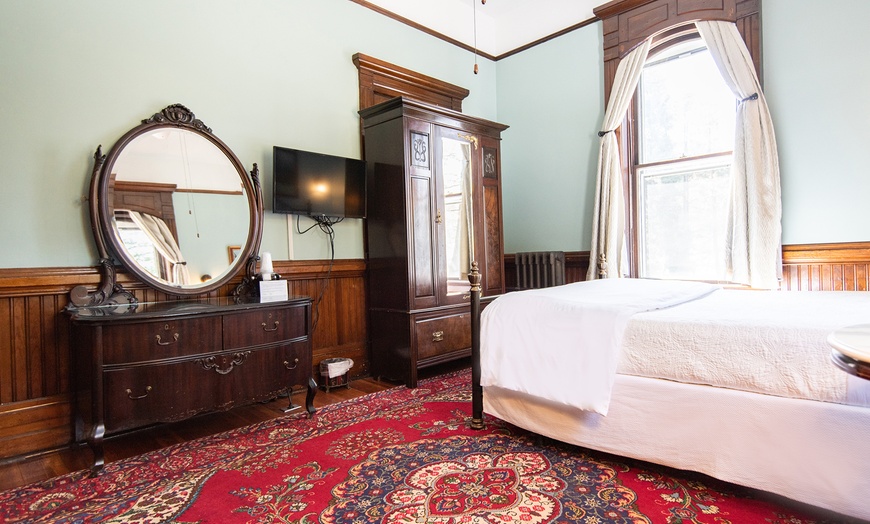 Image 13: Member Pricing: Historic B&B With Victorian Charm
