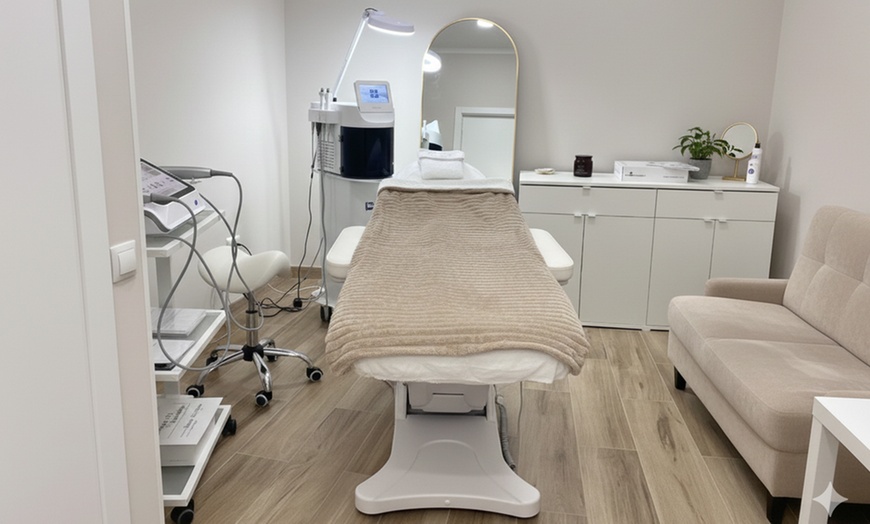 Image 10: HIFU reafirmante en rostro, brazos, piernas o flancos