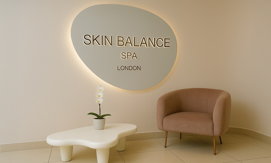 Image 2: Enjoy Facial Treatment Session and Red Light Therapy Sessions!