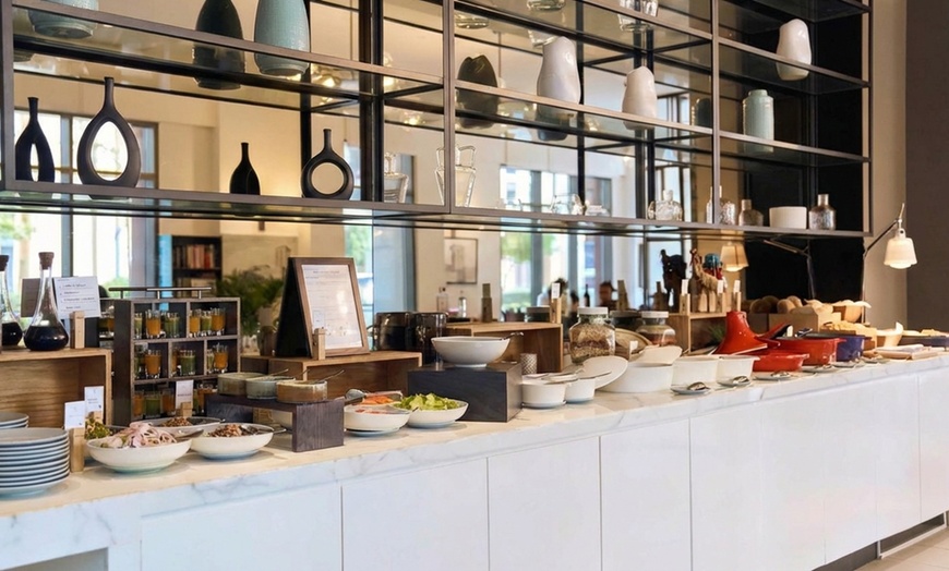 Image 4: Breakfast Buffet w/ Beverages & Pool Access for 1 Child or 1-4 Adults