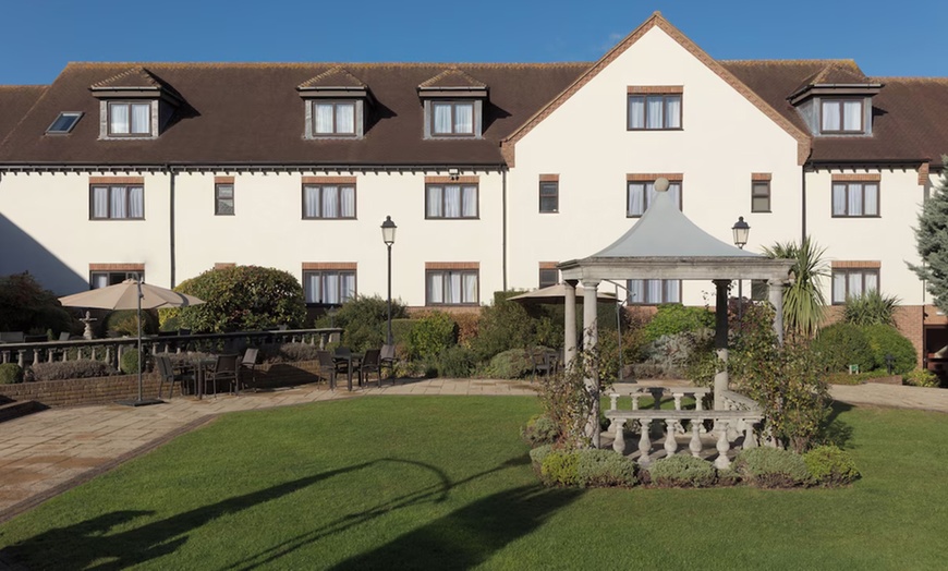 Image 7: Oxfordshire: Spa Stay with Breakfast, Dining Credit and Late Check out