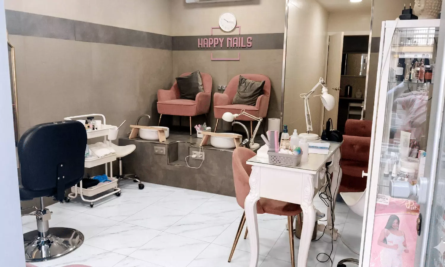 Peluquería con lavado, corte de puntas, secado y opción a color