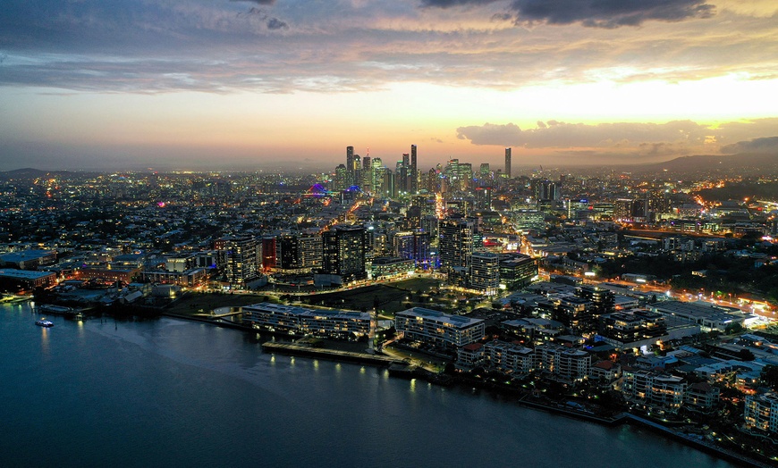 Image 6: ✈ 6 Nights: Sydney to Brisbane Experience: Bushwalks & Surfing
