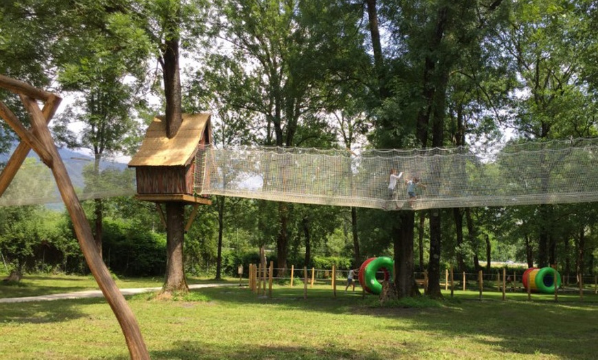 Image 7: Entrée pour le parc de jeu Elfy Park