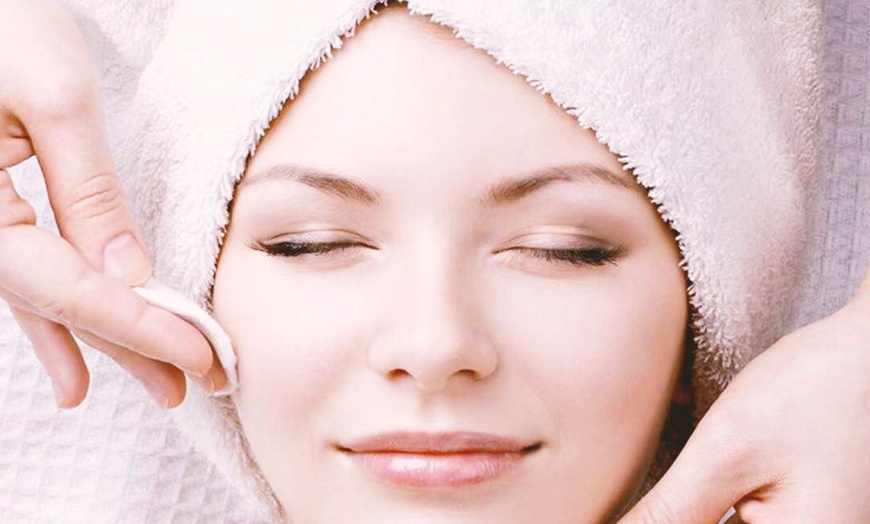 Image 2: Radiant Skin with Full Skin Analysis Digital Report and Enzyme Peel