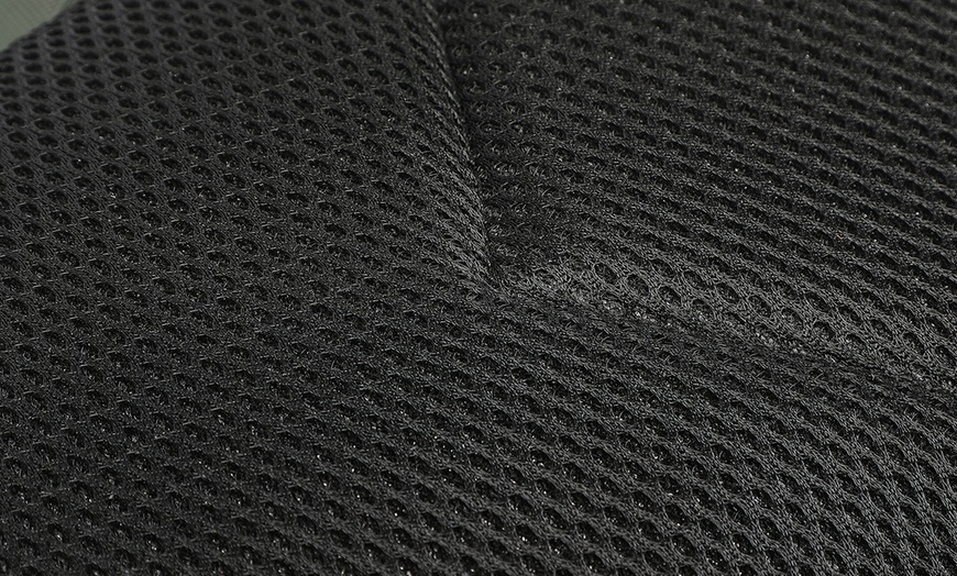 Image 16: Wasserfeste Umhänge-Brusttasche für Herren