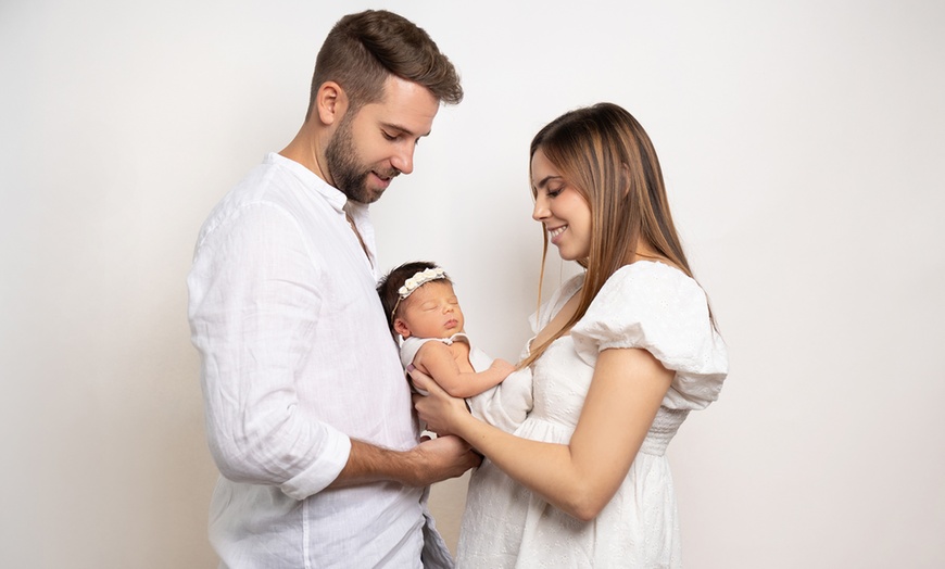 Image 7: Sesión de fotos de embarazo o recién nacido a elegir para 1 persona