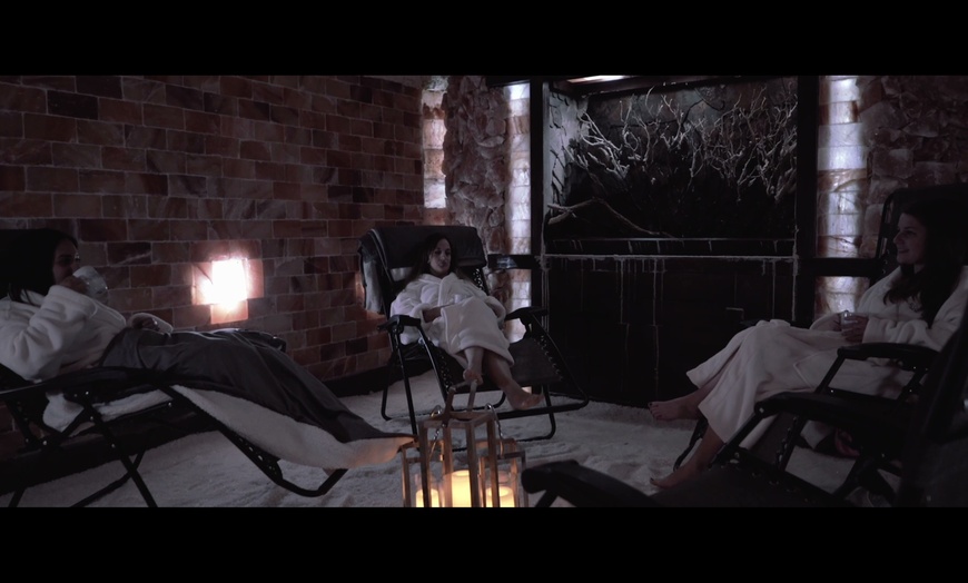 Image 2: Spa Party Packages with Lounge Access for Groups of 4