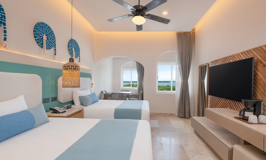 Image 7: 5-Star All-Inclusive Beachfront Stay 