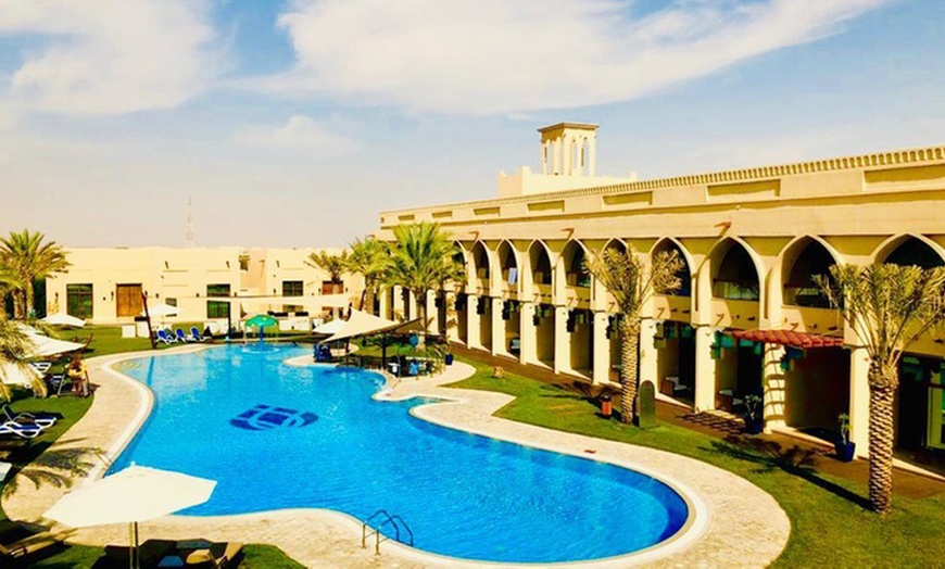 Image 3: Madinat Zayed: 1-Night 4* Stay with Easter Package