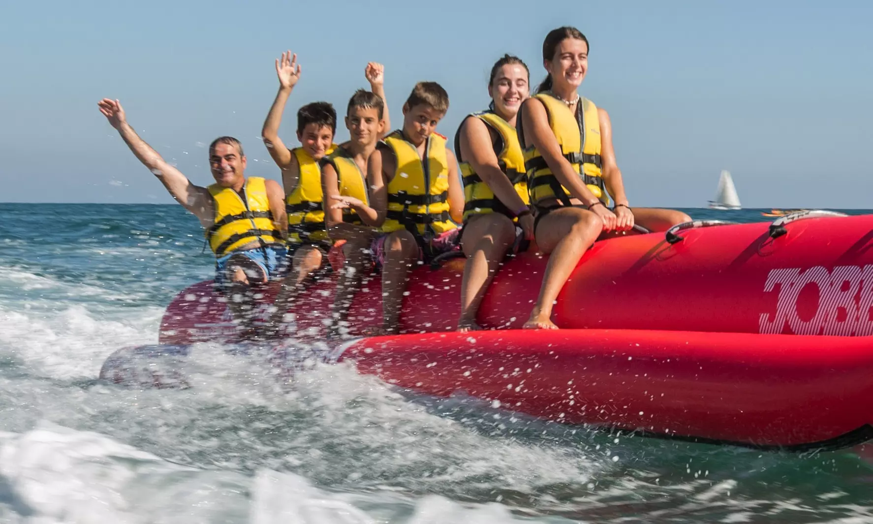 ¡Al agua patos! Experiencia en banana boat para 1 o 2 personas