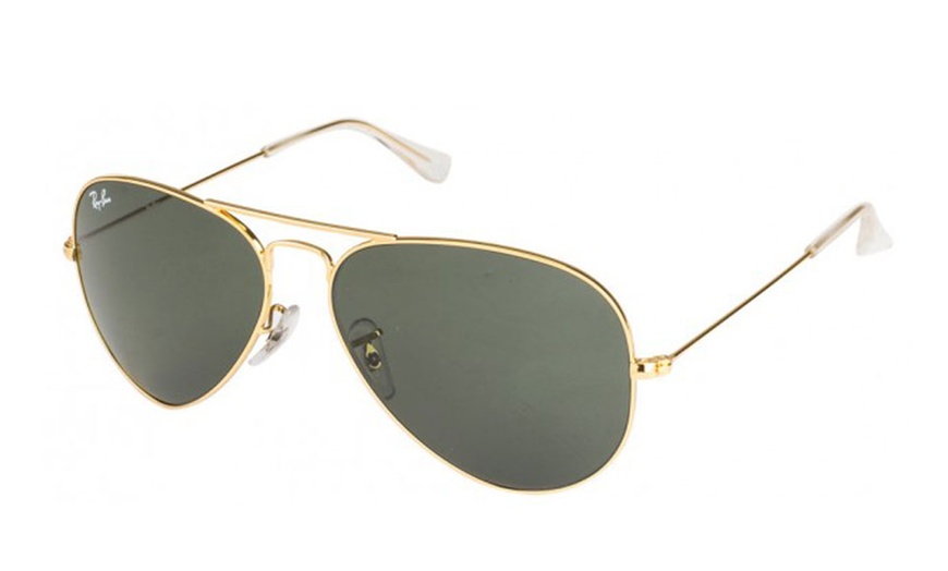 Image 10: Classic Ray-Ban Aviators