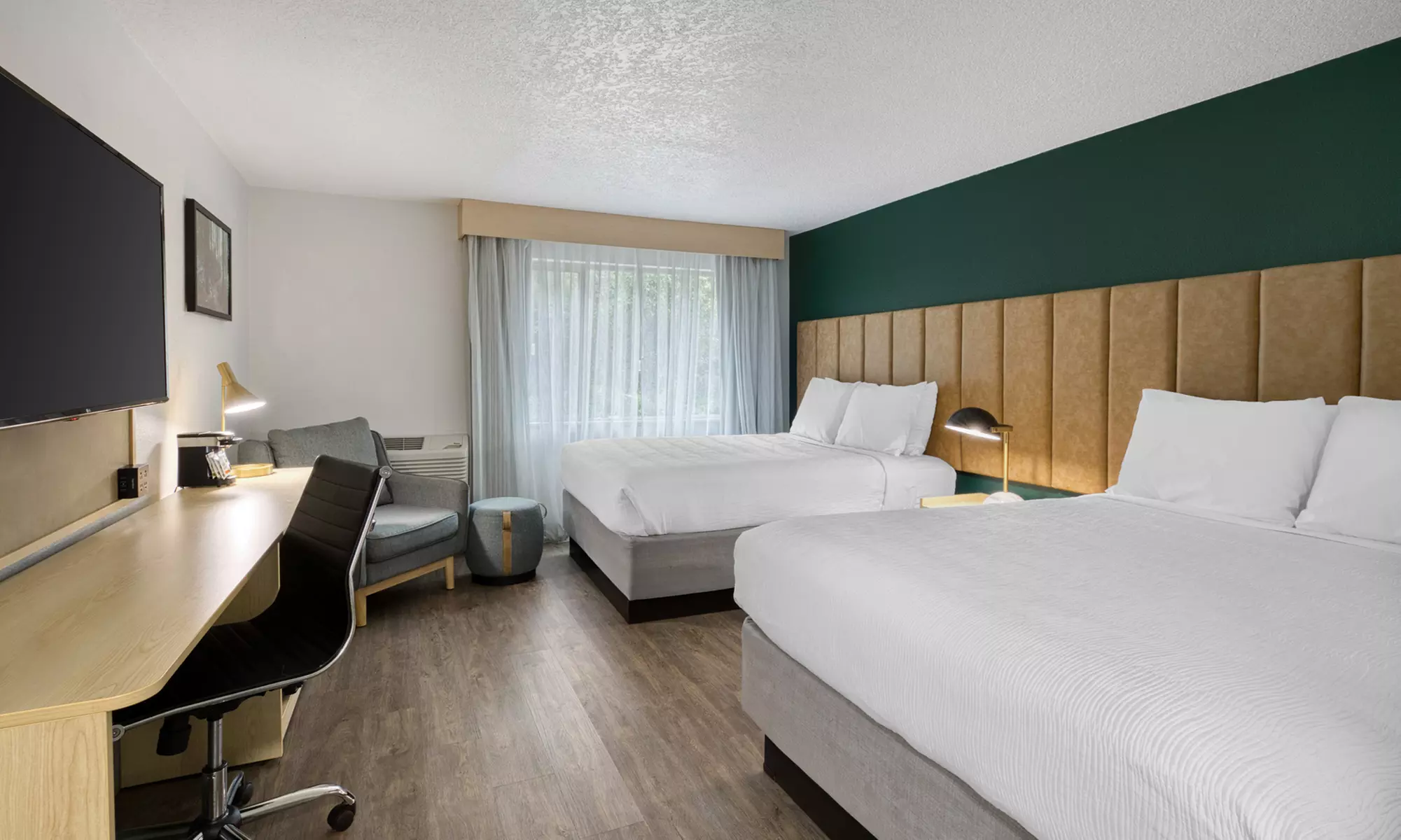 Member Pricing: Relaxing Portland-Area Stay w/ Pool & Free Breakfast