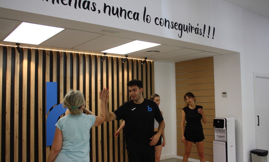 Image 9: 4, 8 o 12 clases de entrenamiento grupales (1 mes) para 1 persona 