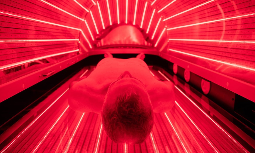 Image 2: Red Light Therapy + PDT – 5 or 12 Full Body Sessions 