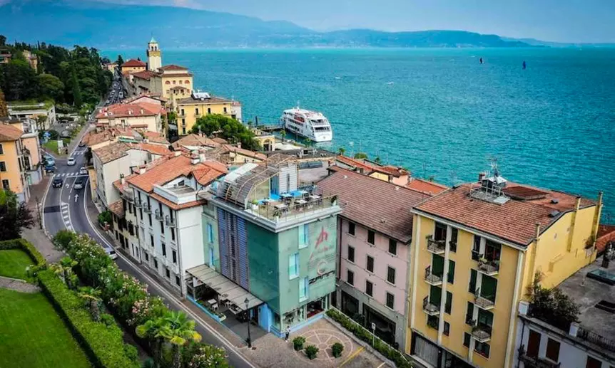 Lago di Garda: Soggiorno per 2 con colazione, cena, Spa e parcheggio