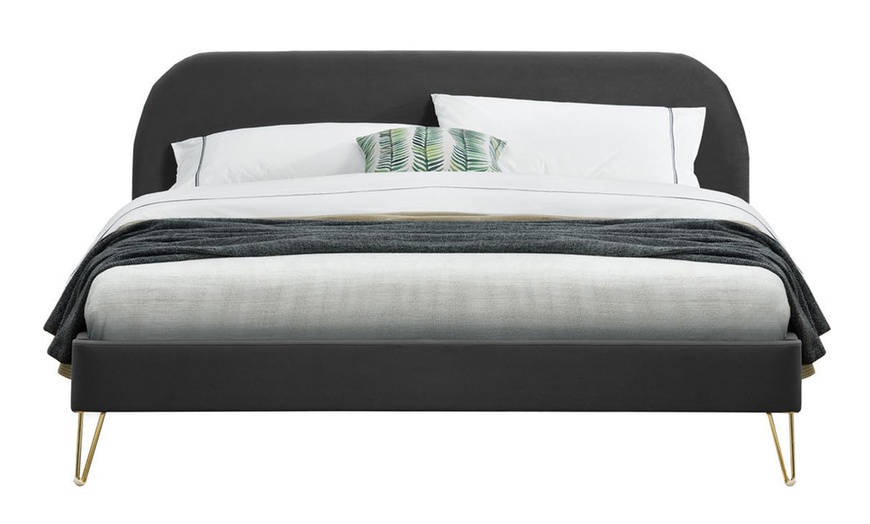 Image 17: Lit velours "Garbera" 140 x 190 cm ou 160 x 200 cm de Kocoon 