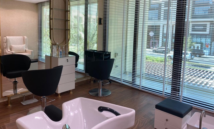 Image 2: Choice of Salon - Beauty Package with Choice of Service(s)
