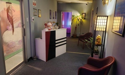 60 Minutes: Couples Massage - Reconnect & Unwind Together with a 60, 90, or 120-Minute Couples Massage - Happy moon