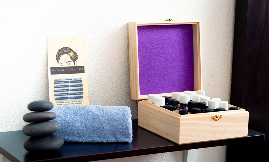 Image 3: 30–60 Min Foot, Cocoa Stone, Muscle Melt Massage or Massage Bundle