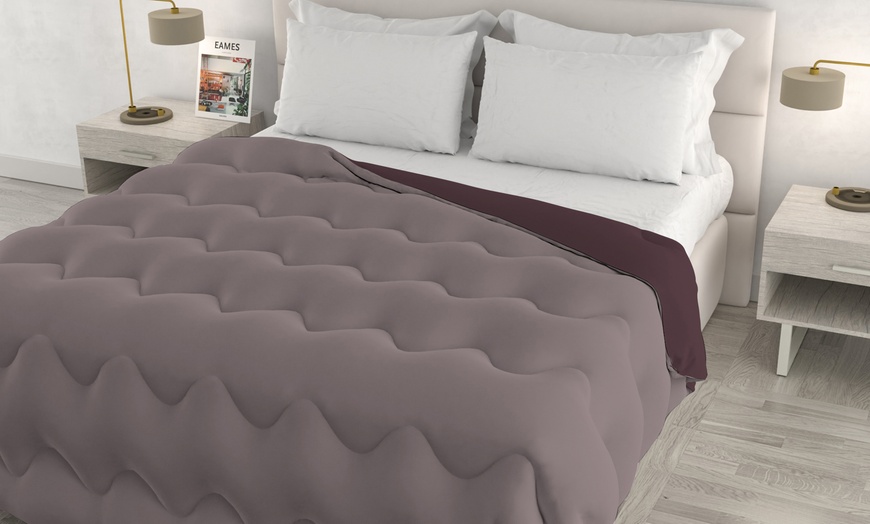 Image 10: Trapunta invernale bicolore Zoe Made in Italy