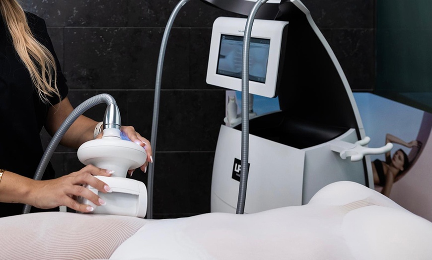 Image 7: 1, 2 o 5 sesiones de tratamiento reductor con Indiba para 1 persona 