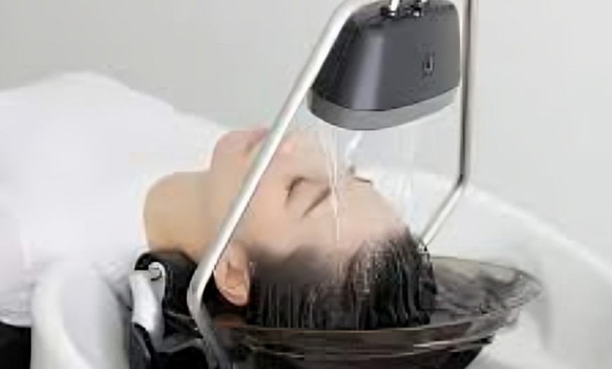 Image 1: Tratamiento japanese head spa de 30 o 60 minutos para 1 persona