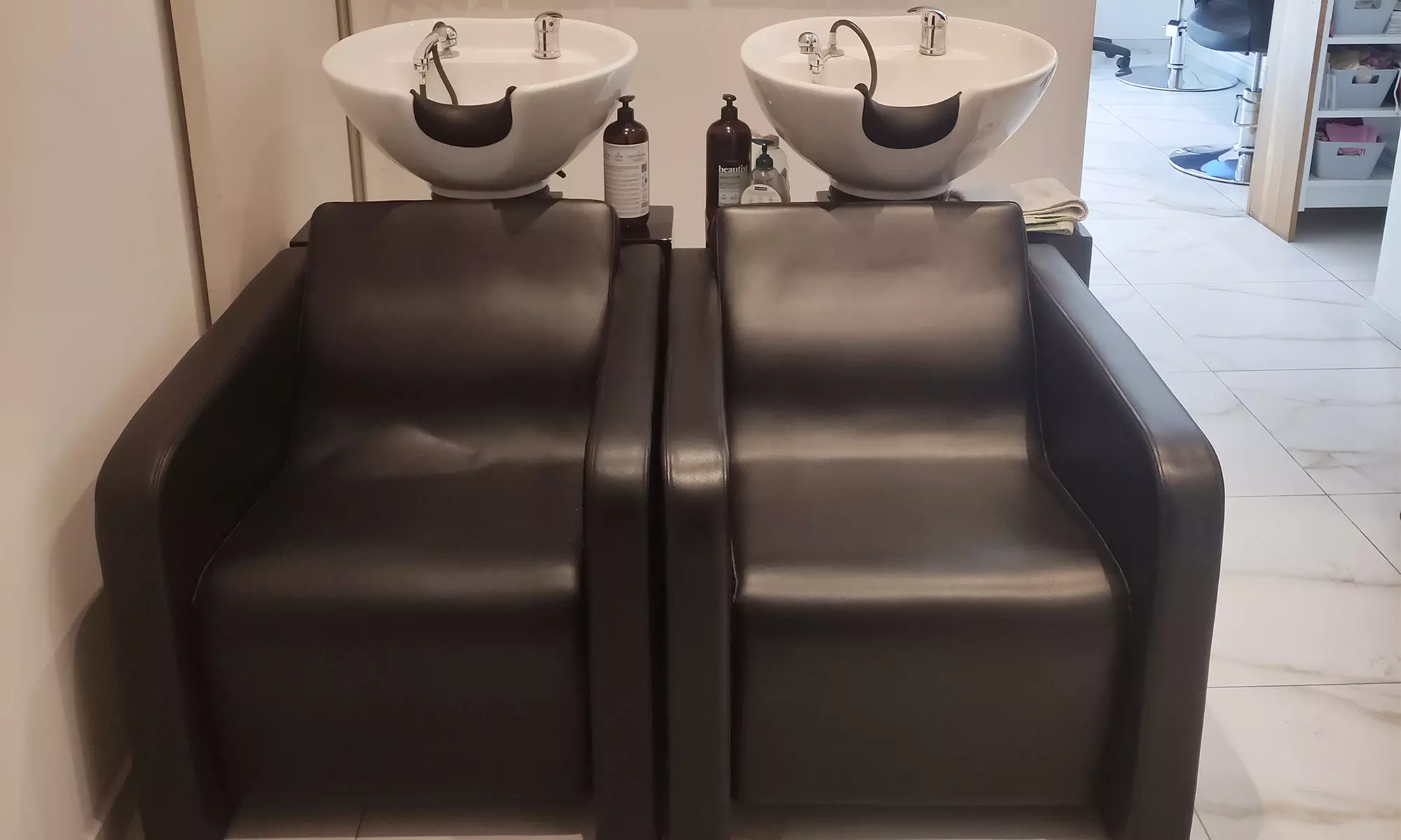 Forfait shampoing, coupe, brushing, coloration ou mèches en option