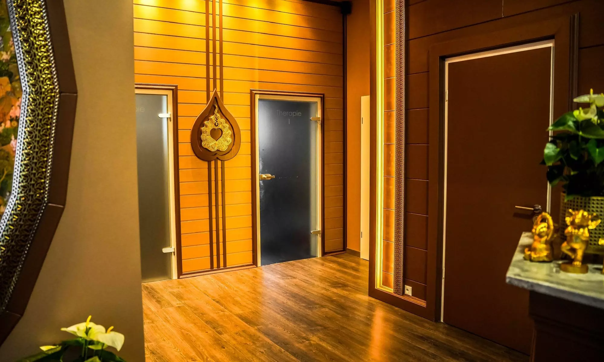 Traditionelle Thai-, Thai-Öl- oder Hot-Stone-Massage für 1 Person