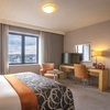 Image 2: 4* Belfast: Deluxe or Executive Double Stay with Breakfast & Dinner 