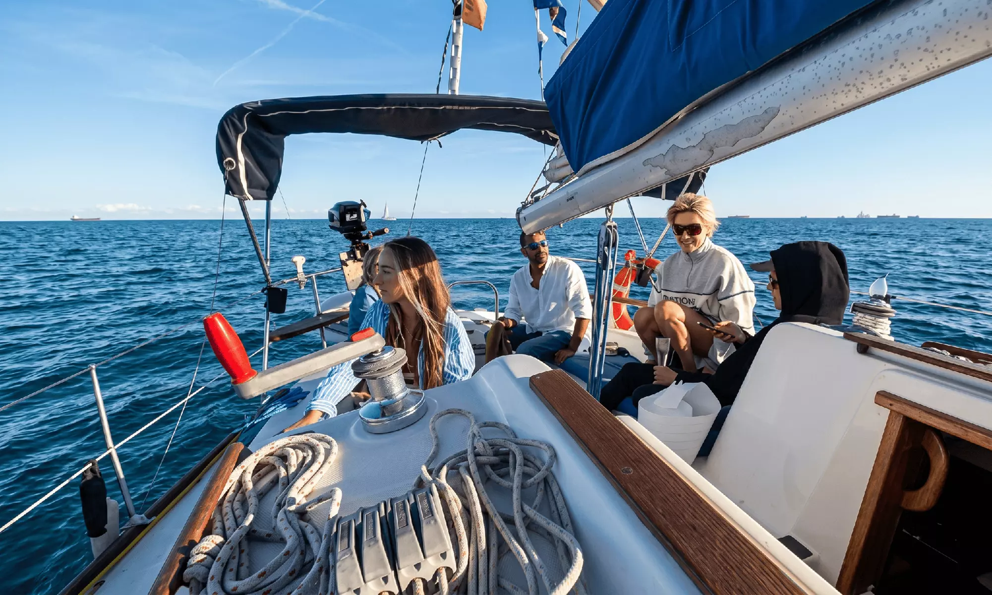 Salida en velero para 1, 2, 3 o 4 con bebidas y aperitivos