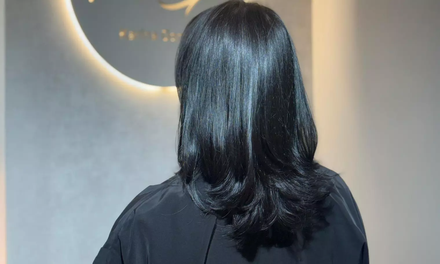 Peluquería con lavado, mascarilla, corte, brushing y opción a tinte