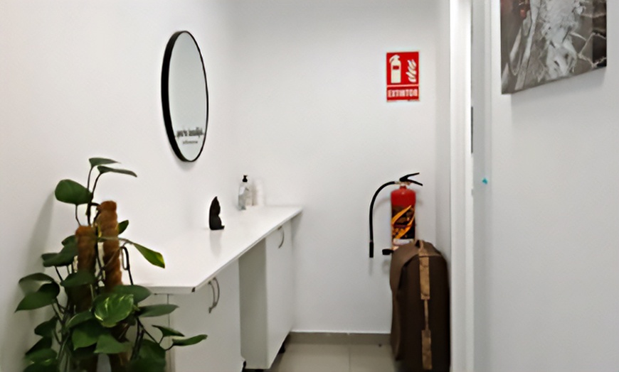 Image 4: 1 o 2 sesiones de dermapen facial con cóctel de vitaminas