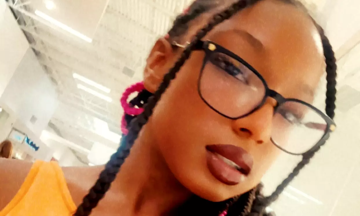 Achieve the Perfect Full or Soft Glam Look with Expert Makeup