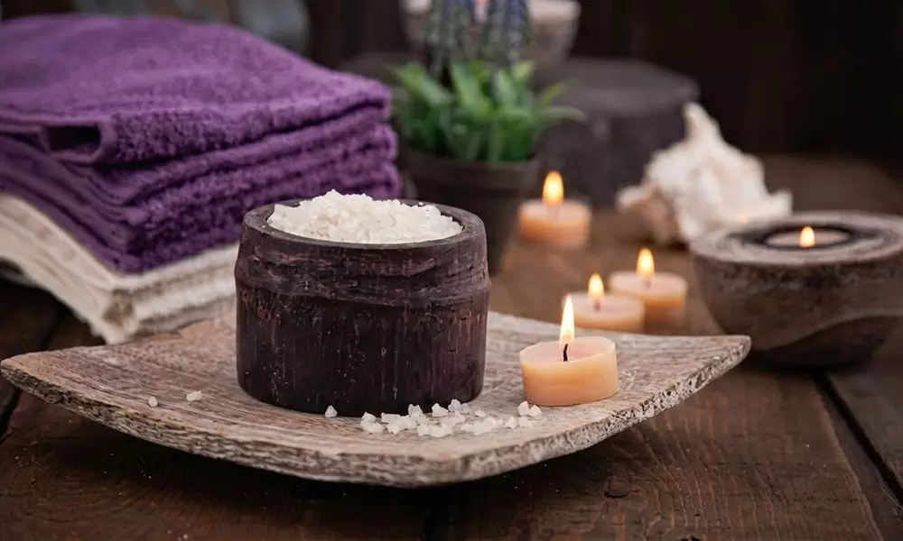 45-Min Relaxing Gloss and Glo Head Spa/ 60-Min Refresh Head Spa & More