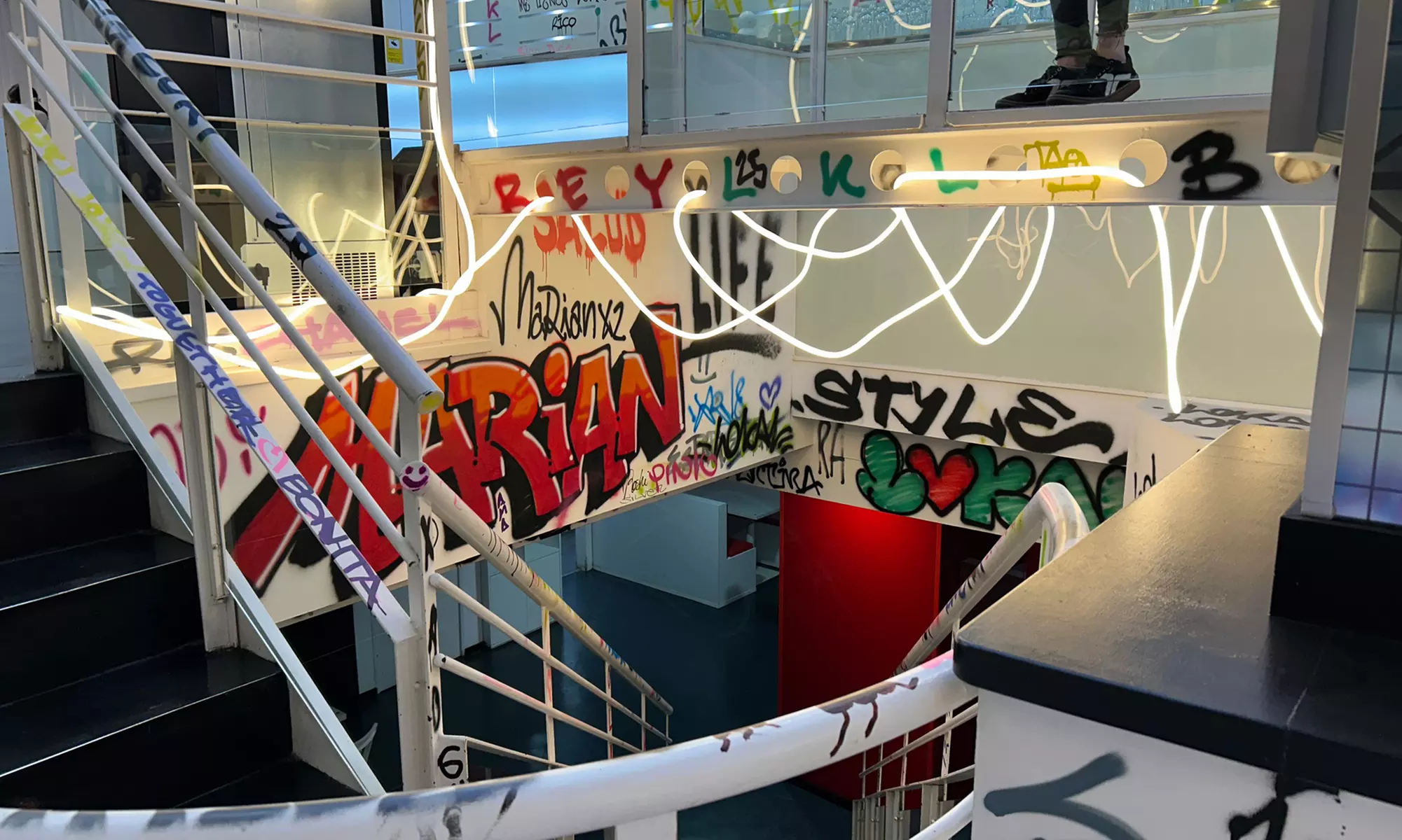 Menú de burgers a elegir con bebida, entrante y postre opcionales