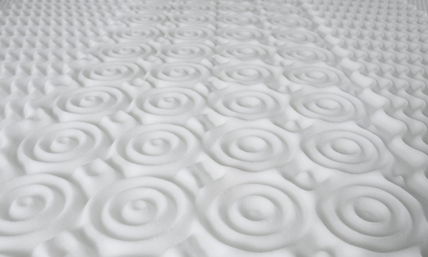 Image 5: Surmatelas mémoire de forme 5 zones de confort, fabrication française