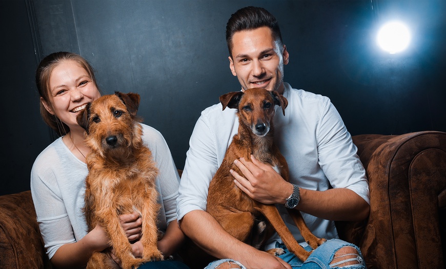 Image 5: Valentinstags-Fotoshooting inkl. Bildern & Geschenk bei PicturePeople