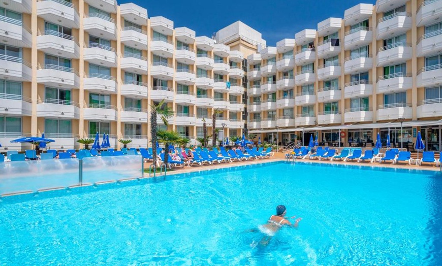 Image 1: Tossa de Mar : hôtel 4* avec demi-pension