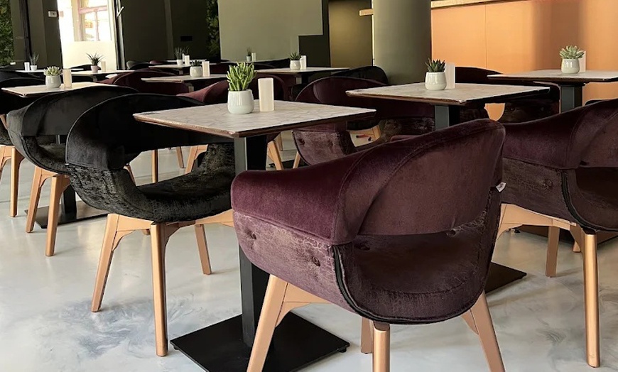 Image 24: Burger nach Wahl inkl. Pommes & Softdrink für 1, 2 oder 4 Personen