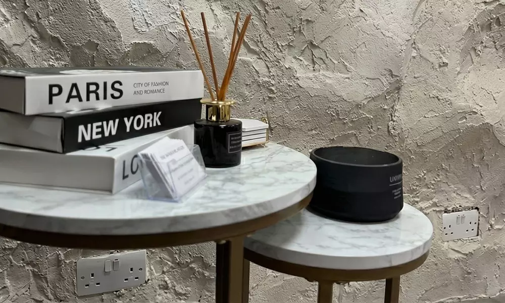 Get 60-Min Glass Skin/Signature Facial with Medical Grade products