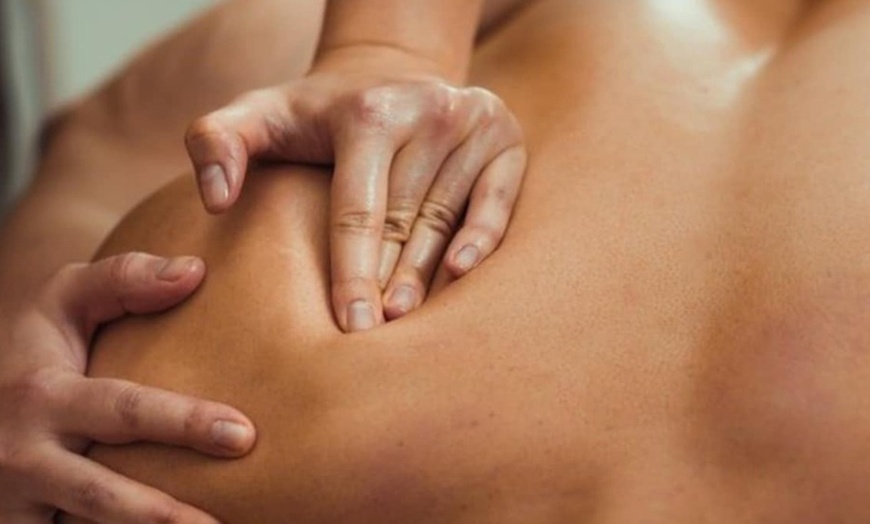 Image 2: Relax & Rejuvenate w/ 60, 75, or 90-Minute Swedish Massage & Hot Stone