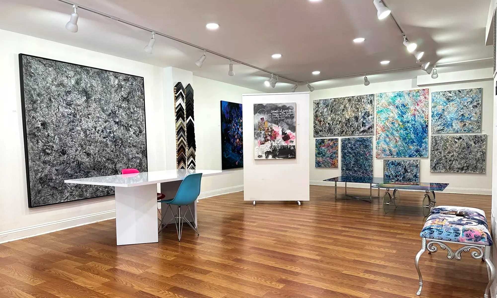 Explore Art: 1-Hour BYOB Paint Private Session & Gallery Tour - 2 or 4