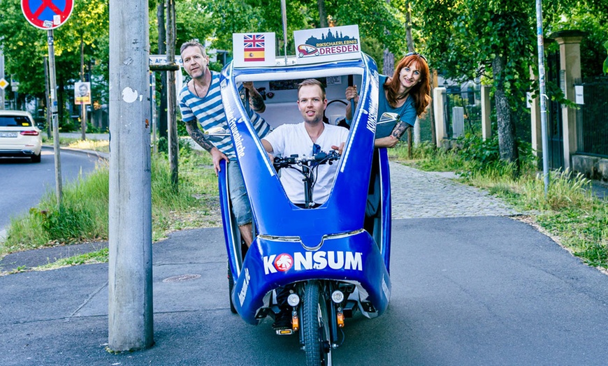 Image 2: 30 Min. Rikscha-Fahrt durch Dresden für 2 Personen