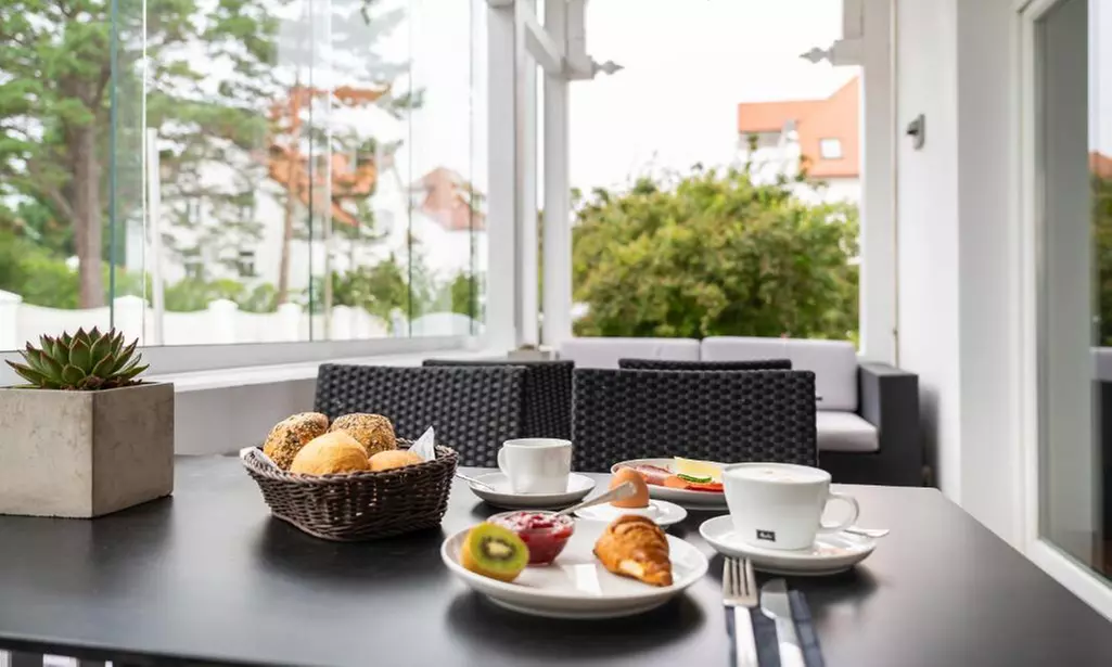 Rügen / Binz: Junior-Suite zur Meerseite inkl. Frühstück oder HP