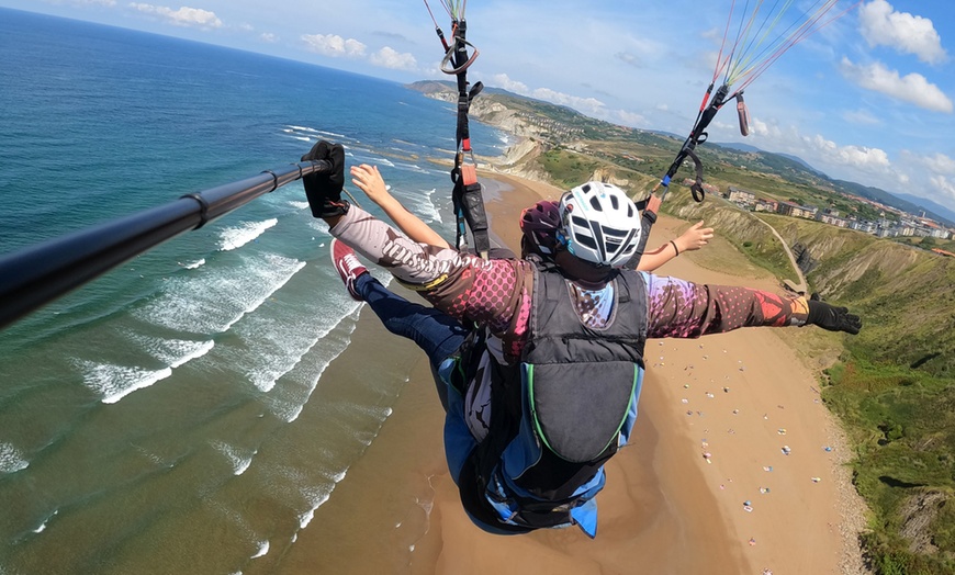 Image 5: Vuelo en parapente de 20 minutos para 1 o 2 personas